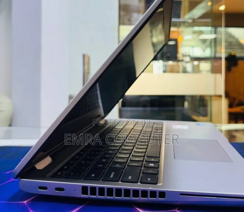 New Laptop Dell Precision 3581 16GB Intel Core i7 SSD 1T