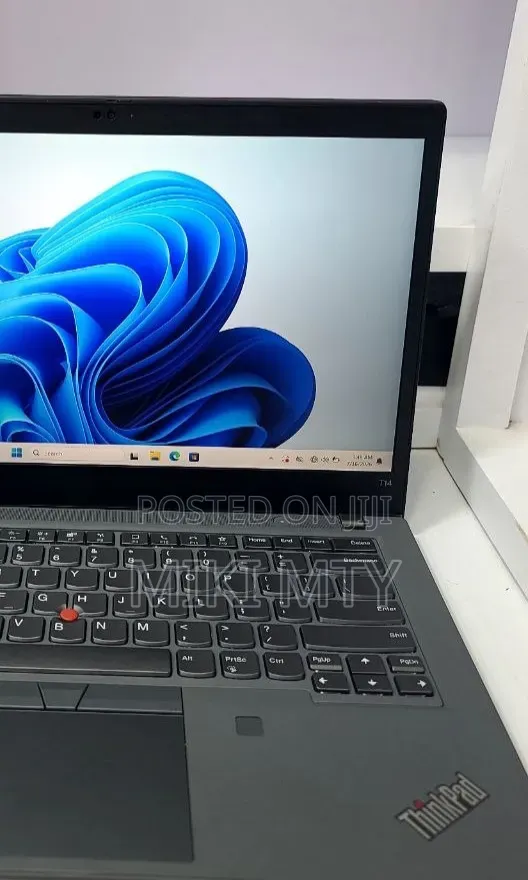 New Laptop Lenovo ThinkPad Yoga 16GB Intel Core i5 SSD 512GB
