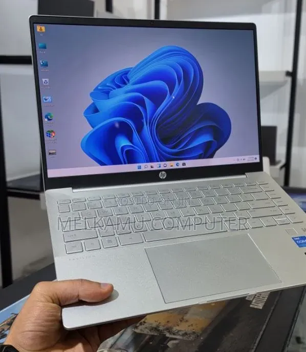 New Laptop HP Pavilion 14 16GB Intel Core i5 SSD 512GB