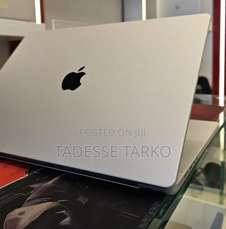 New Laptop Apple MacBook Pro 2021 M1 16GB Apple M1 Pro SSD 512GB