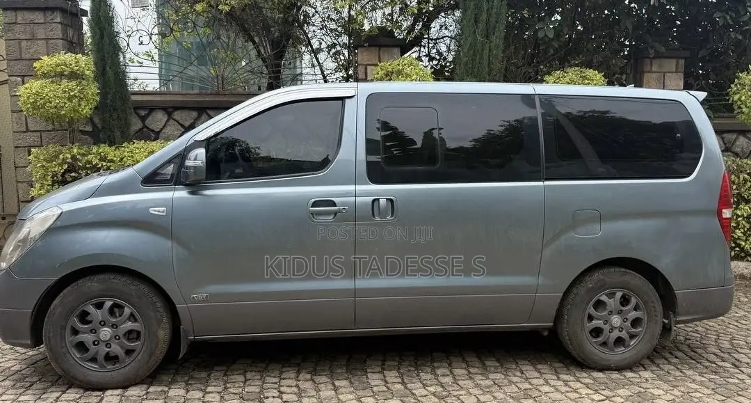 Hyundai Starex 2013 Grey
