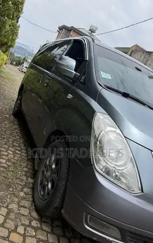 Hyundai Starex 2013 Grey