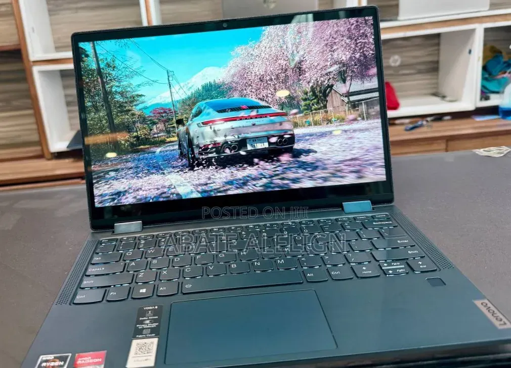 New Laptop Lenovo Yoga C930 8GB AMD Ryzen 5 SSD 256GB