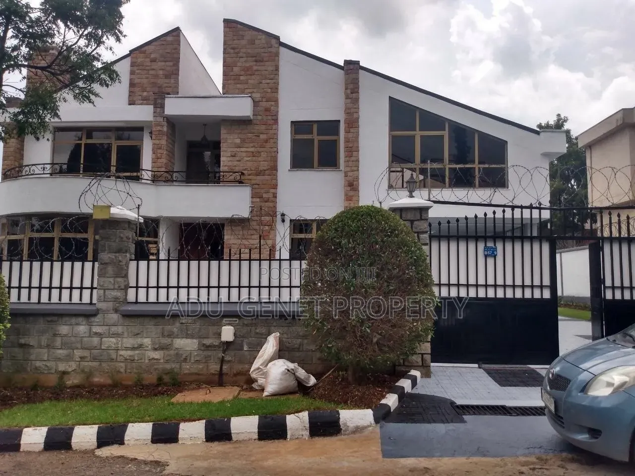 Furnished 6bdrm House in Cmc, Bole for sale