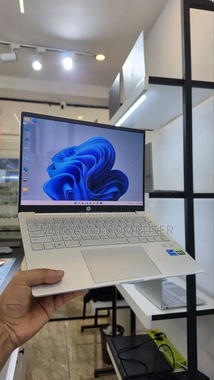 New Laptop HP Pavilion 14 16GB Intel Core i5 SSD 512GB