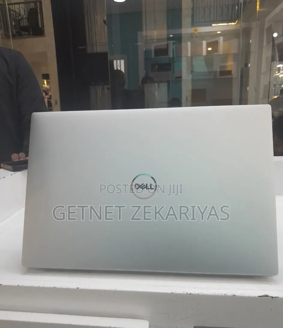 New Laptop Dell XPS 15 16GB Intel Core i7 SSD 512GB