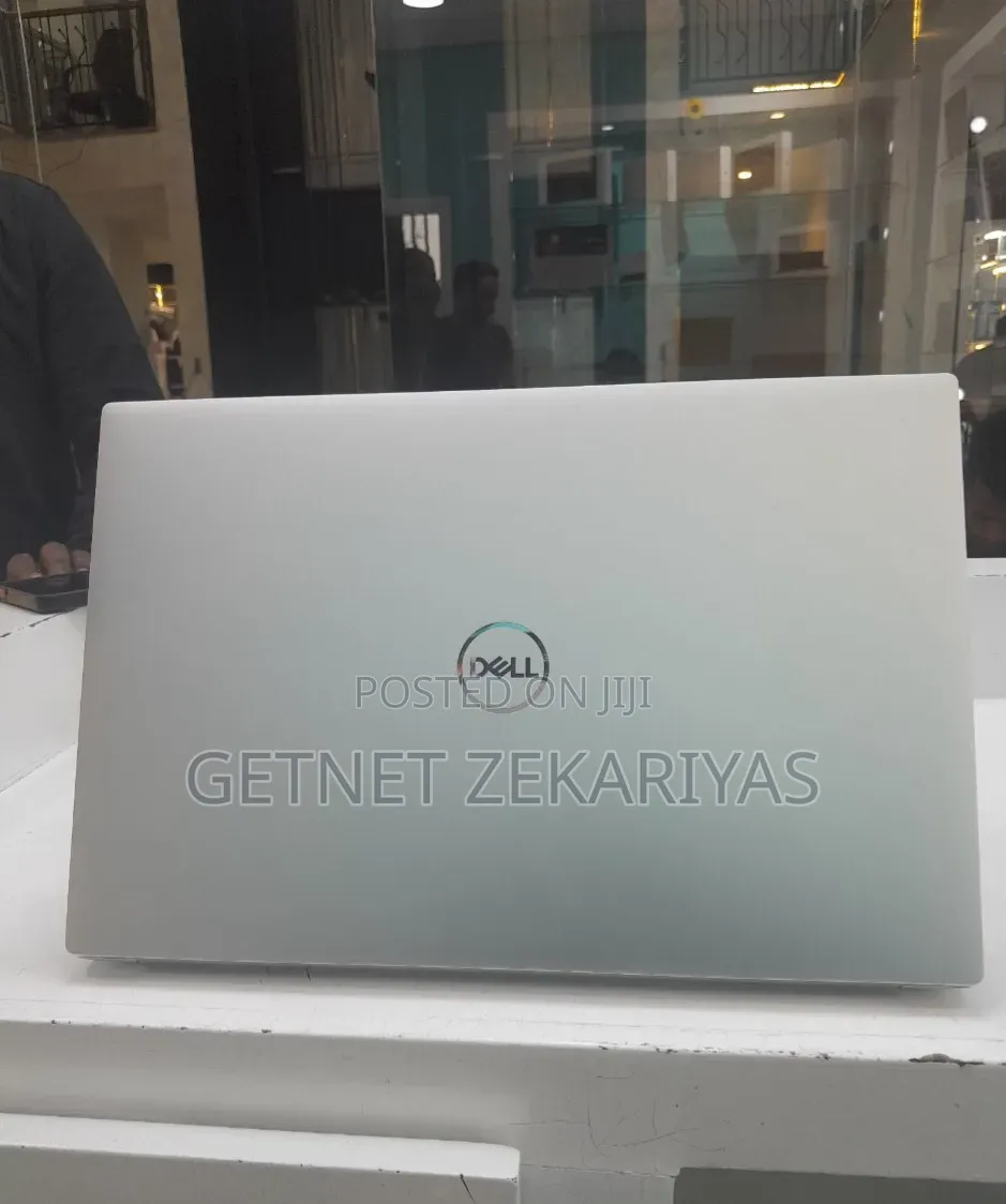 New Laptop Dell XPS 15 16GB Intel Core i7 SSD 512GB