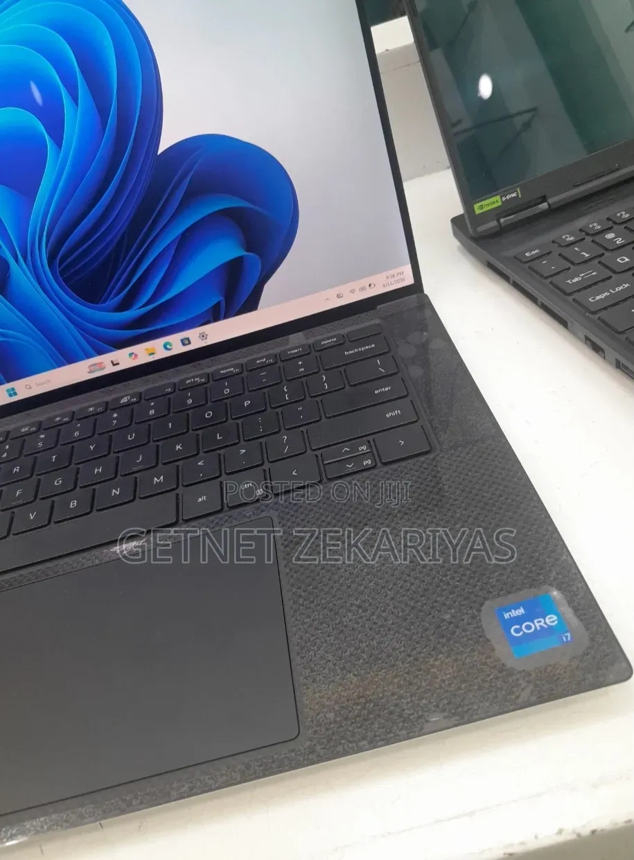 New Laptop Dell XPS 15 16GB Intel Core i7 SSD 512GB