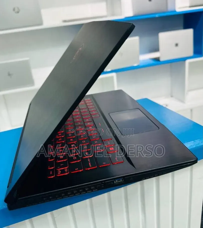 New Laptop MSI GF63 16GB Intel Core i5 SSD 256GB