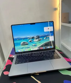 New Laptop Apple MacBook Pro 2023 M3 8GB Apple M3 SSD 512GB