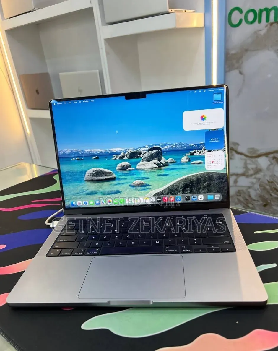 New Laptop Apple MacBook Pro 2023 M3 8GB Apple M3 SSD 512GB