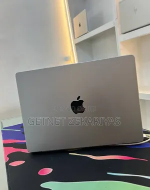 New Laptop Apple MacBook Pro 2023 M3 8GB Apple M3 SSD 512GB