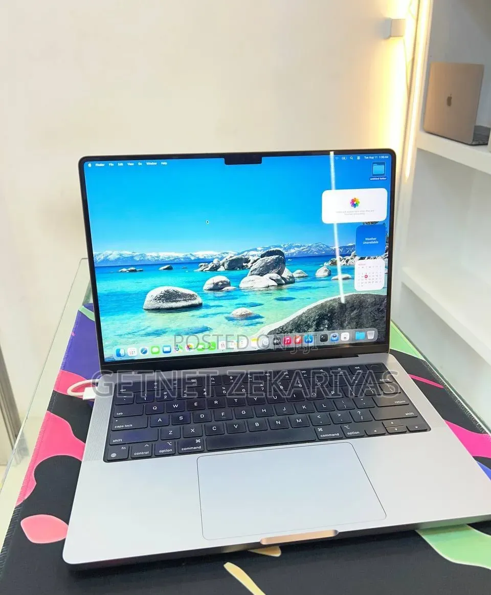 New Laptop Apple MacBook Pro 2023 M3 8GB Apple M3 SSD 512GB