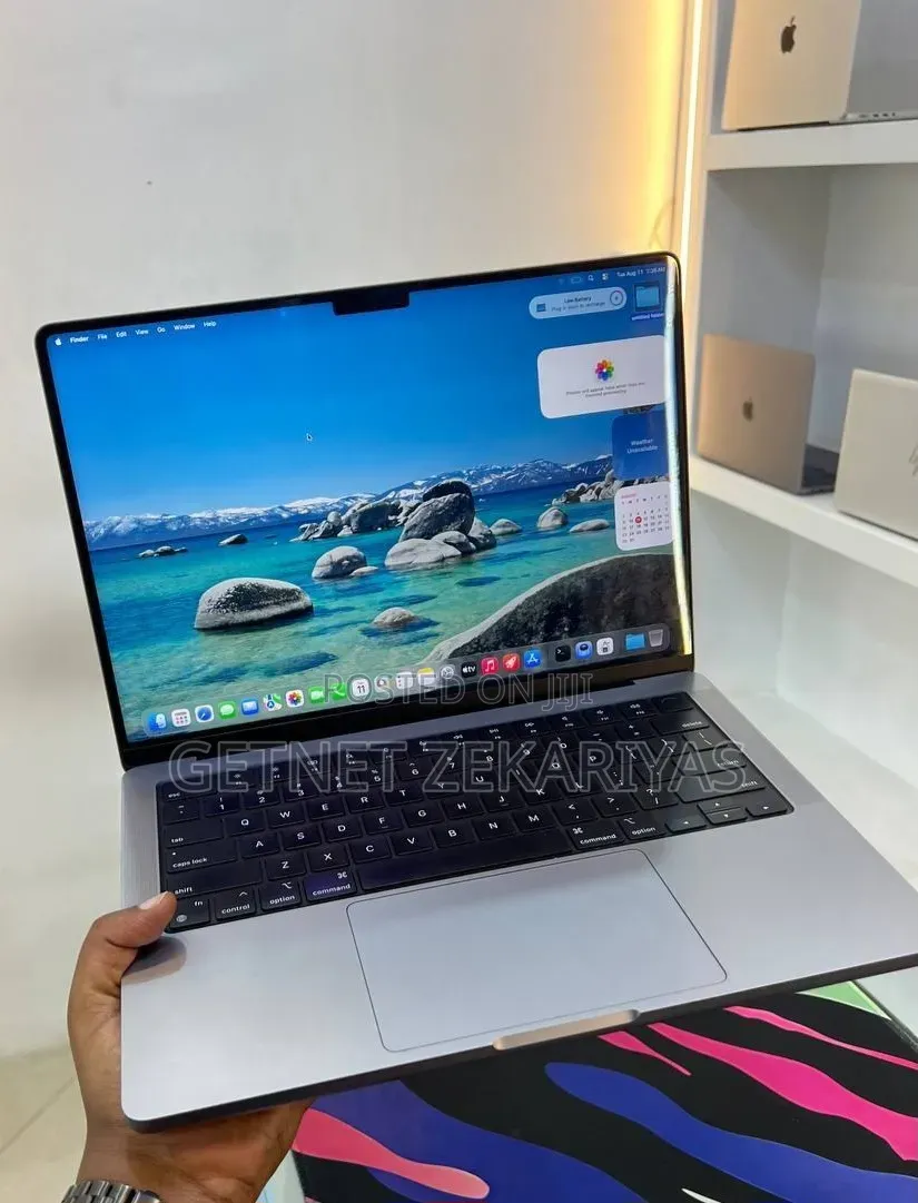 New Laptop Apple MacBook Pro 2023 M3 16GB Apple M3 SSD 512GB