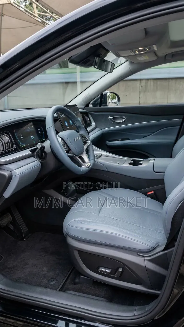 New BYD Sealion 7 DM 2025 Beige
