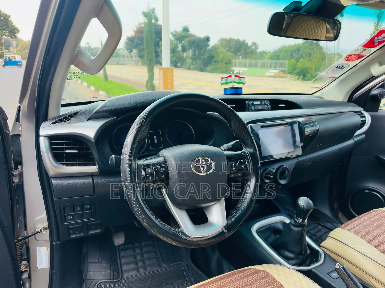 Toyota Hilux 2020 Gold