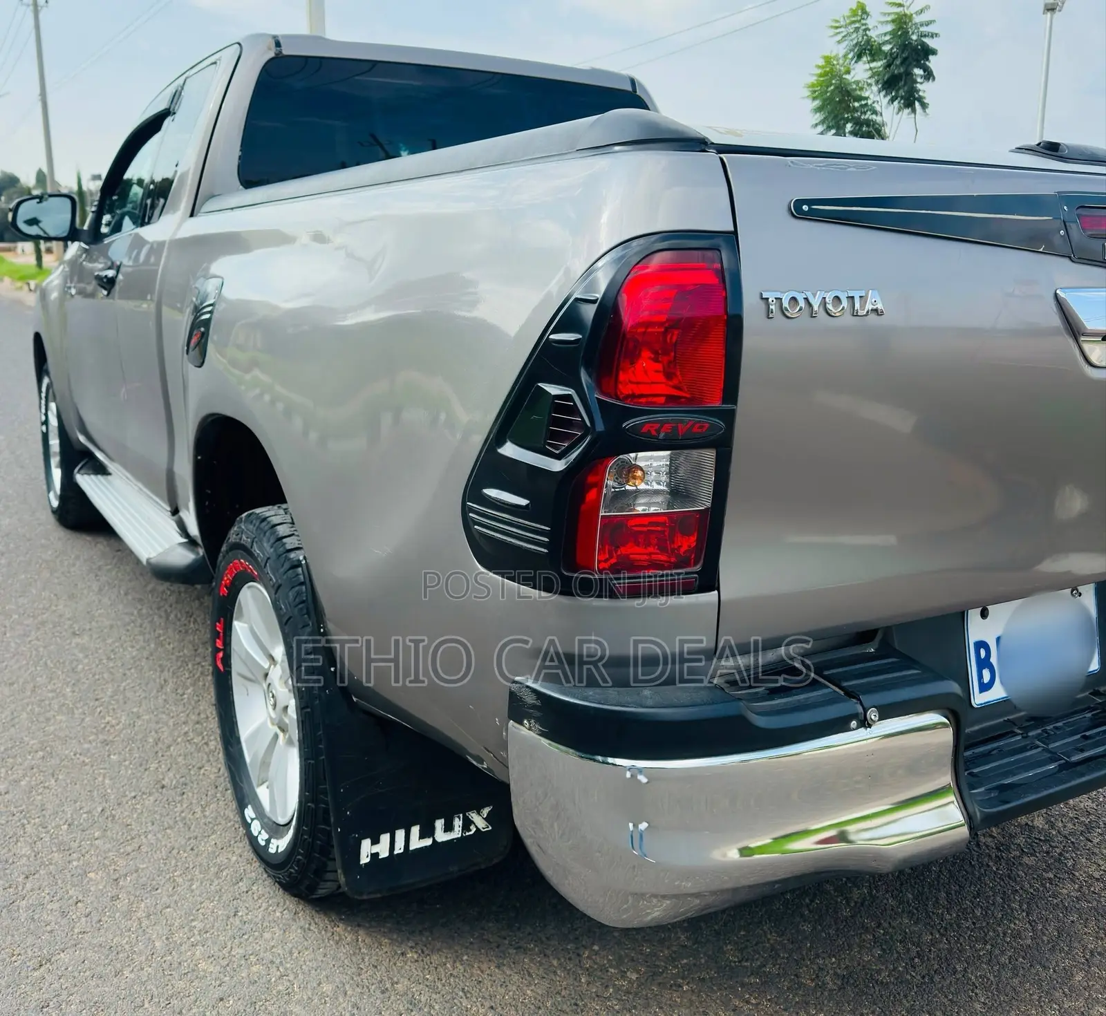Toyota Hilux 2020 Gold