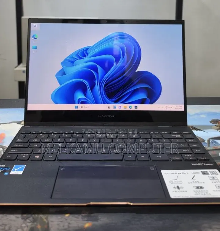 New Laptop Asus Zenbook 13 OLED 16GB Intel Core i7 SSD 512GB