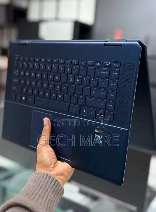 New Laptop HP Spectre 16GB Intel Core i7 SSD 512GB