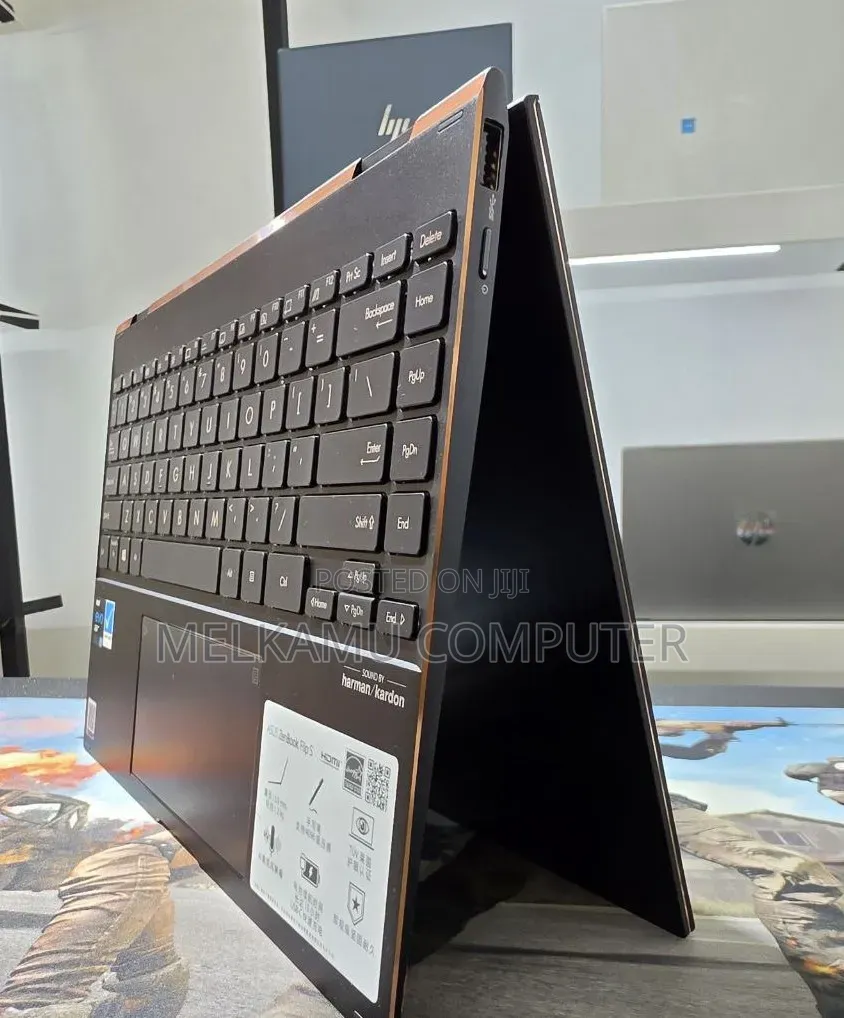 New Laptop Asus Zenbook 13 OLED 16GB Intel Core i7 SSD 512GB