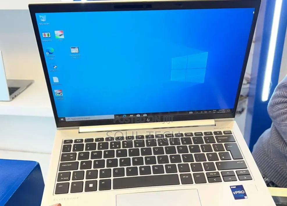 New Laptop HP EliteBook 830 G9 16GB Intel Core i5 SSD 512GB