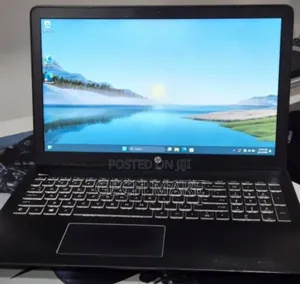 New Laptop HP Pavilion 15 8GB Intel Core i7 SSD 256GB