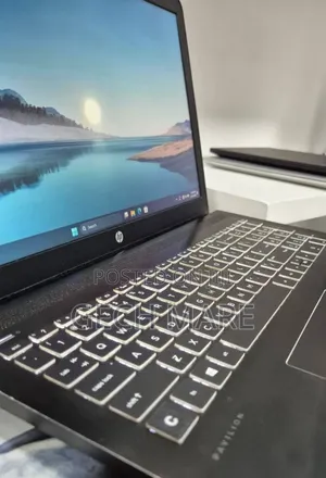 New Laptop HP Pavilion 15 8GB Intel Core i7 SSD 256GB