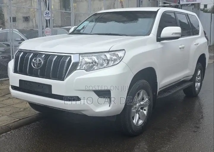 Toyota Land Cruiser Prado 2019 White