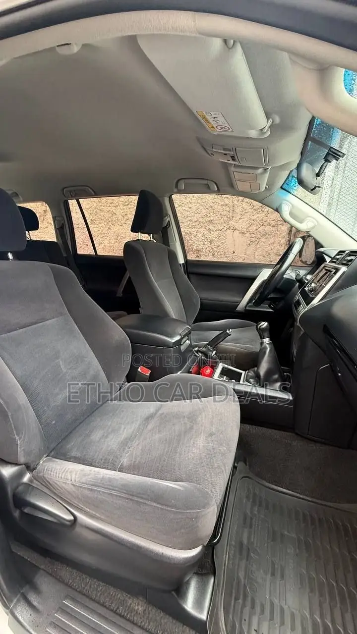 Toyota Land Cruiser Prado 2019 White