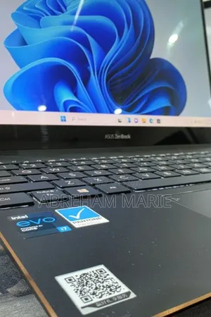 New Laptop Asus ZenBook Flip UX360CA 16GB Intel Core i7 SSD 512GB