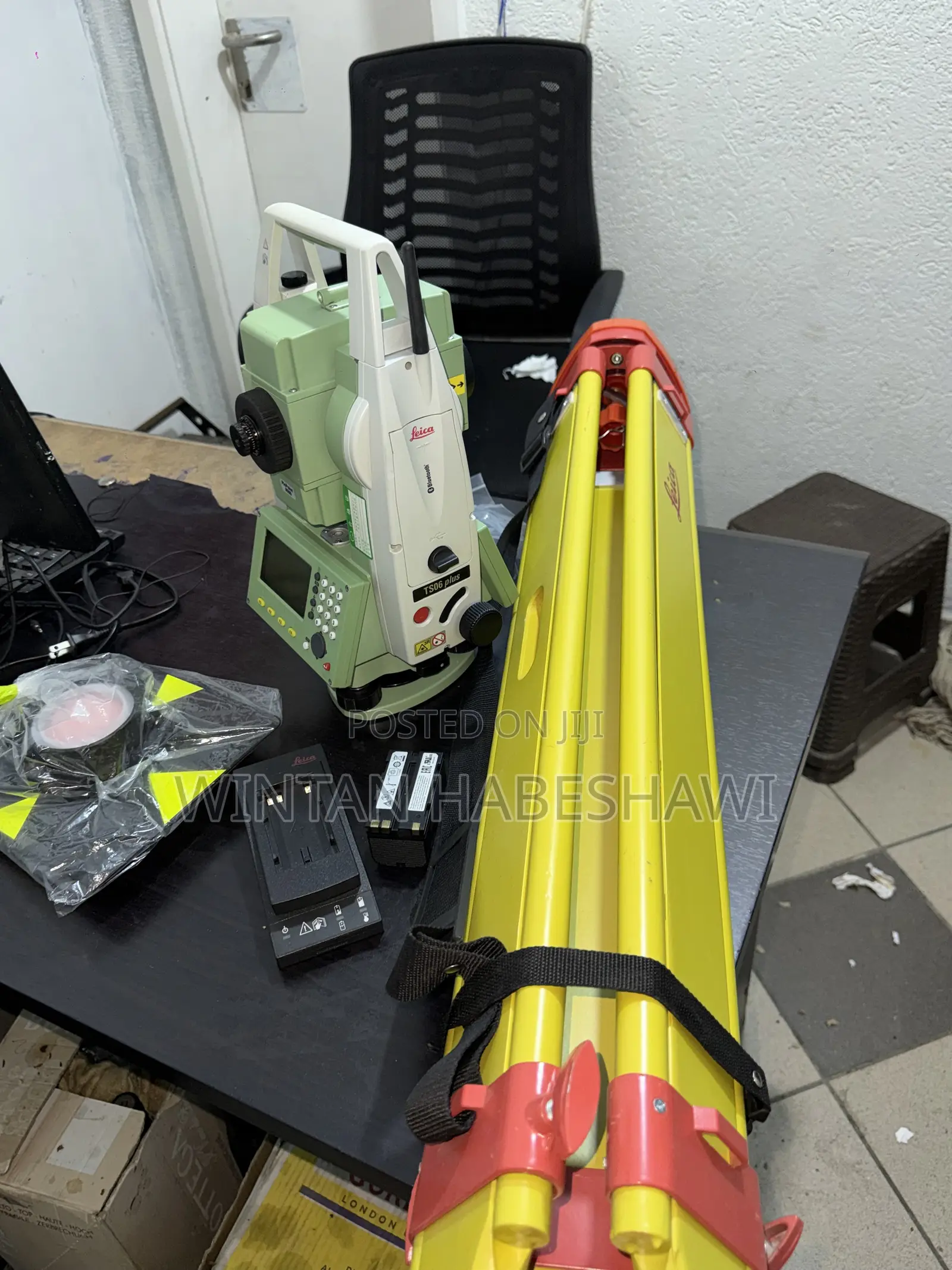 Leica Surveying Machine Total Station