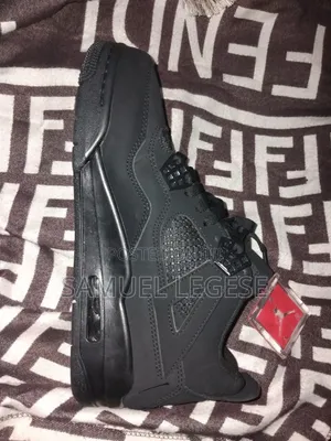 Jordan 4 the Air Jordan 4 Retro 'Black Cat' Features