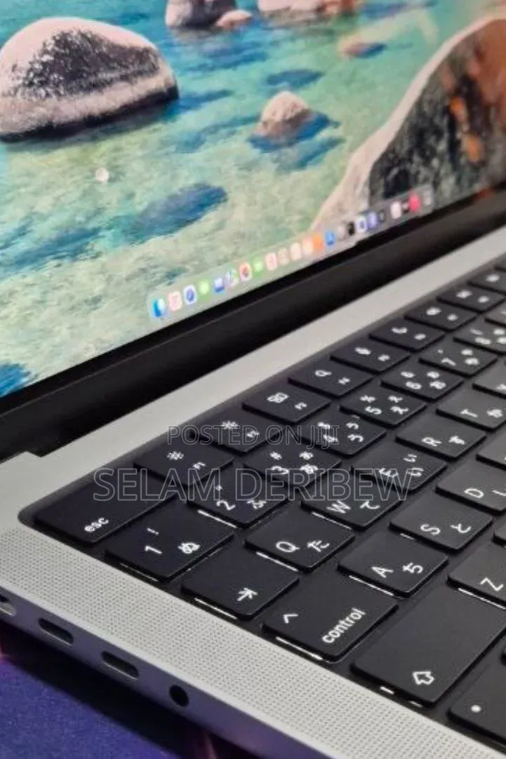 New Laptop Apple MacBook Pro 2024 M4 16GB Apple M4 Pro SSD 512GB
