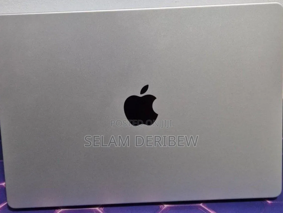 New Laptop Apple MacBook Pro 2024 M4 16GB Apple M4 Pro SSD 512GB