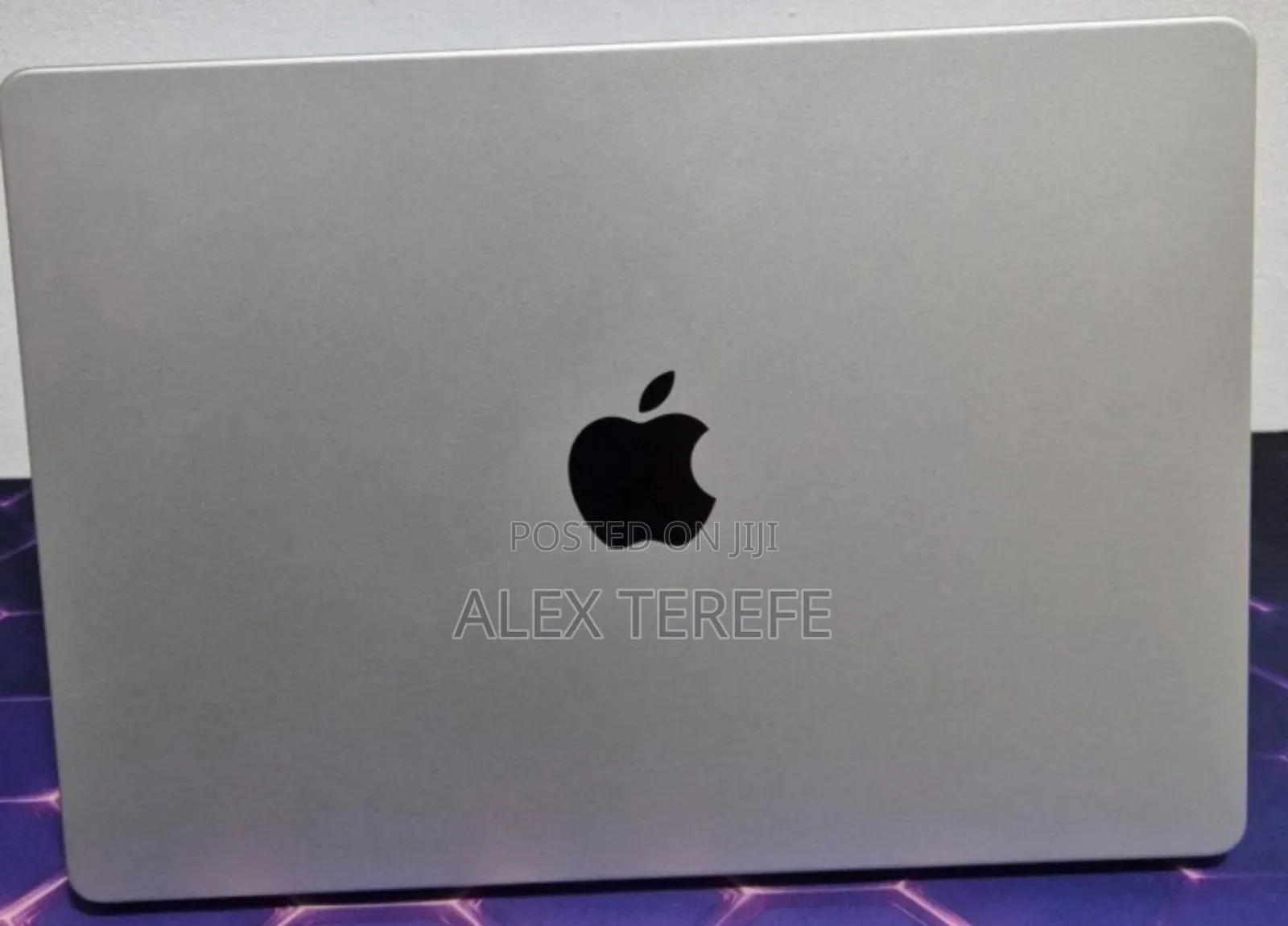 New Laptop Apple MacBook Pro 2024 M4 16GB Apple M4 SSD 512GB