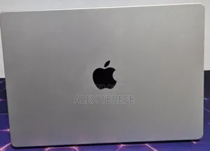 New Laptop Apple MacBook Pro 2024 M4 16GB Apple M4 SSD 512GB