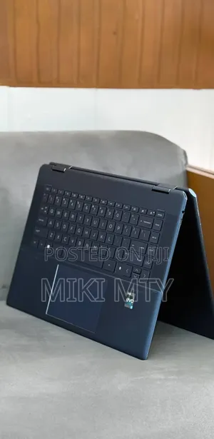 New Laptop HP Spectre 16GB Intel Core i5 SSD 512GB