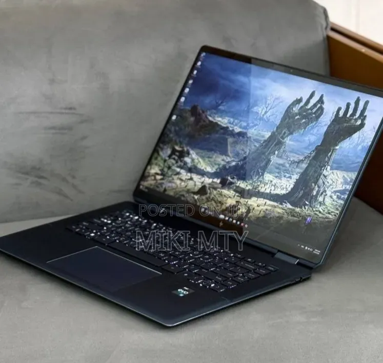 New Laptop HP Spectre 16GB Intel Core i5 SSD 512GB