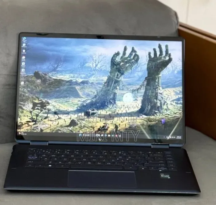 New Laptop HP Spectre 16GB Intel Core i5 SSD 512GB