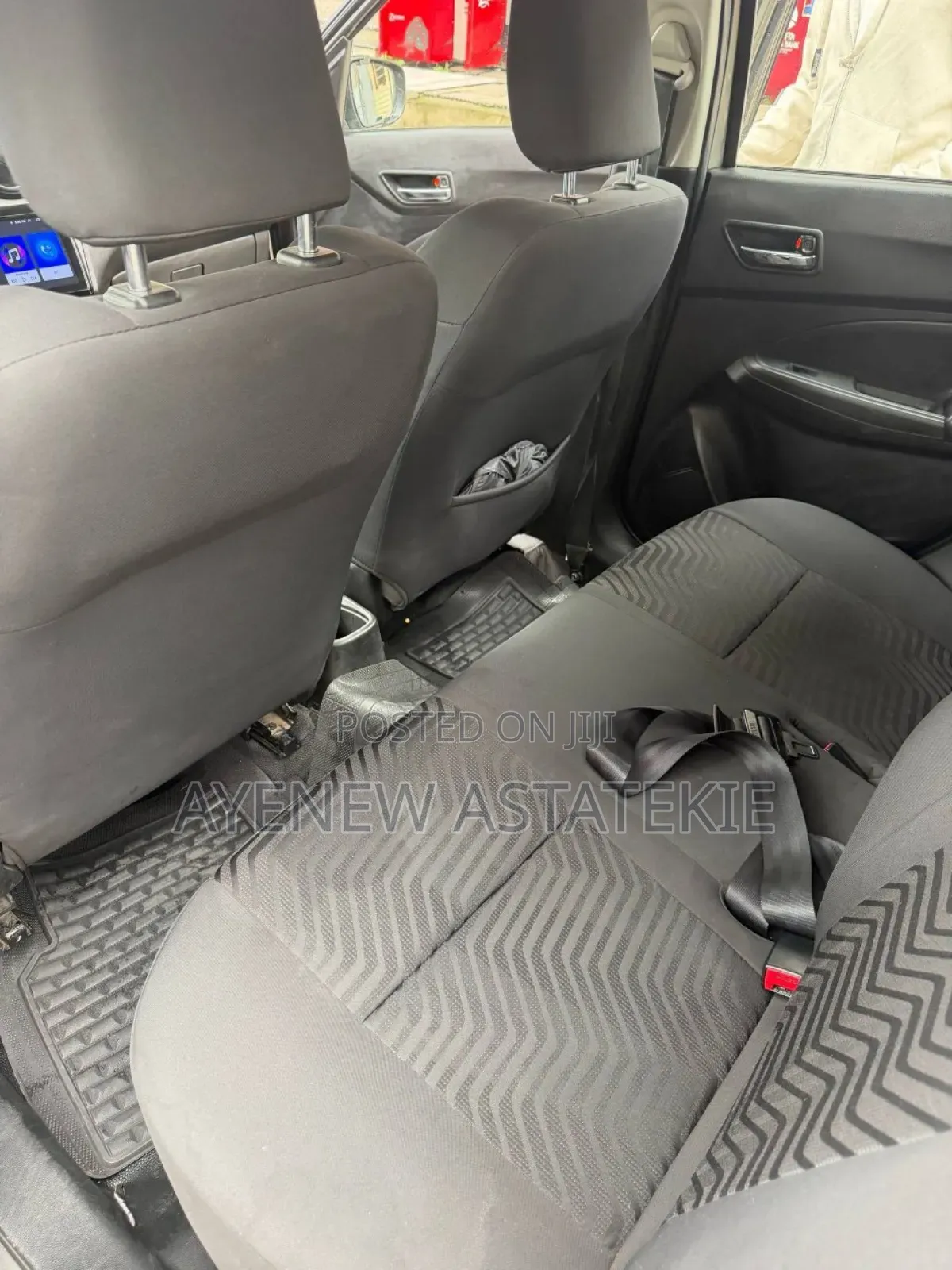 Suzuki Swift 2022 Red