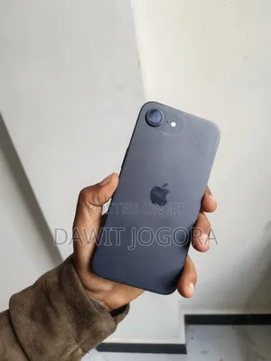 Apple iPhone 16e 128 GB Black