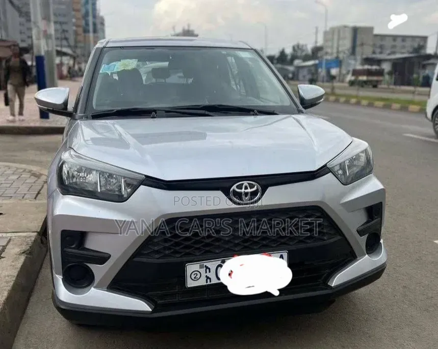 Toyota Raize 2022 Silver