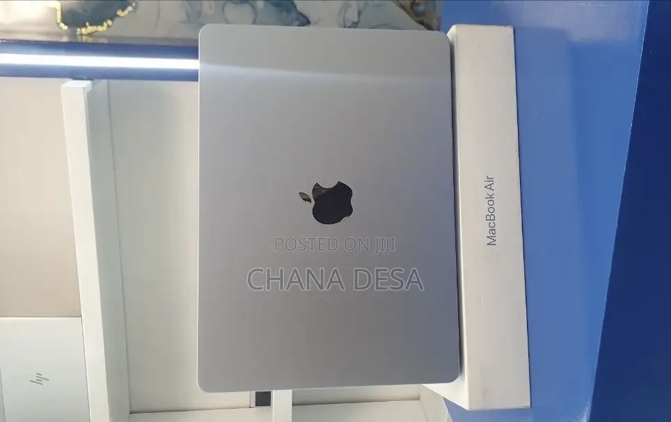 New Laptop Apple MacBook Air 2025 M4 16GB Apple M4 SSD 512GB