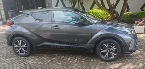 Toyota C-HR 2021 Blue