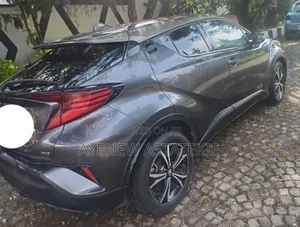 Toyota C-HR 2021 Blue