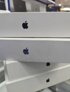 New Laptop Apple MacBook Pro 2025 M5 36GB Apple M5 Pro SSD 2T