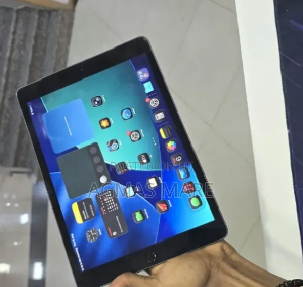 New Apple iPad 10.2 (2019) 64 GB