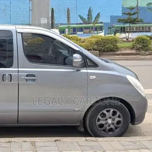 Hyundai Starex 2013 Silver
