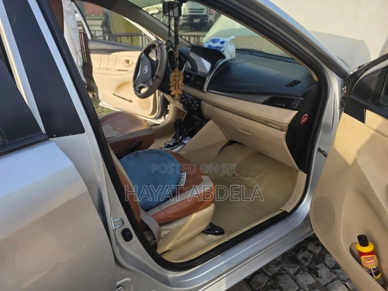 Toyota Yaris 2017 Silver