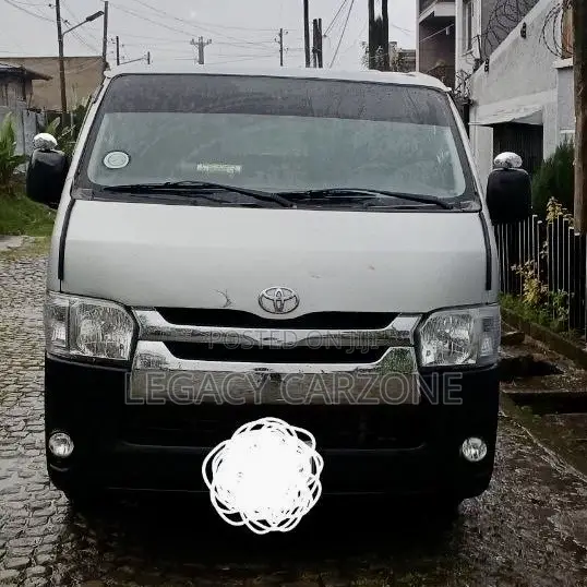 Toyota HiAce 2007 Silver